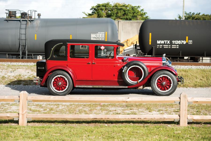  Stutz Model AA Vertical Eight Brougham 1927 года  (фото 8 из 10)